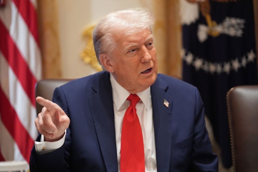 Trump advierte: EE.UU. no dudará en atacar países que faciliten la infraestructura del narcotráfico